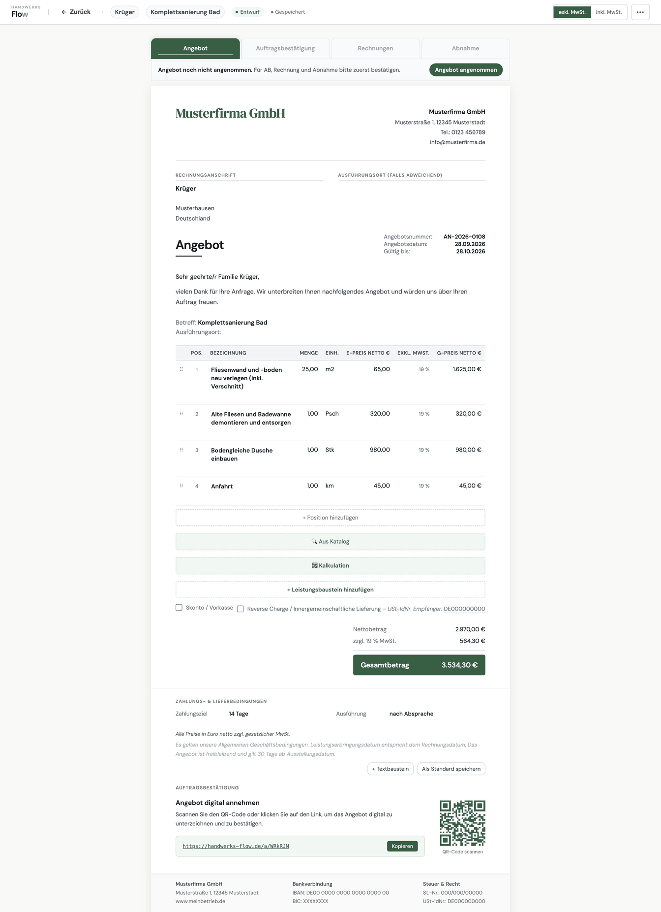 Angebotsentwurf für eine Badsanierung mit vier Positionen, 19 % MwSt. und Gesamtbetrag 3.534,30 €, darunter Link und QR-Code zur digitalen Annahme